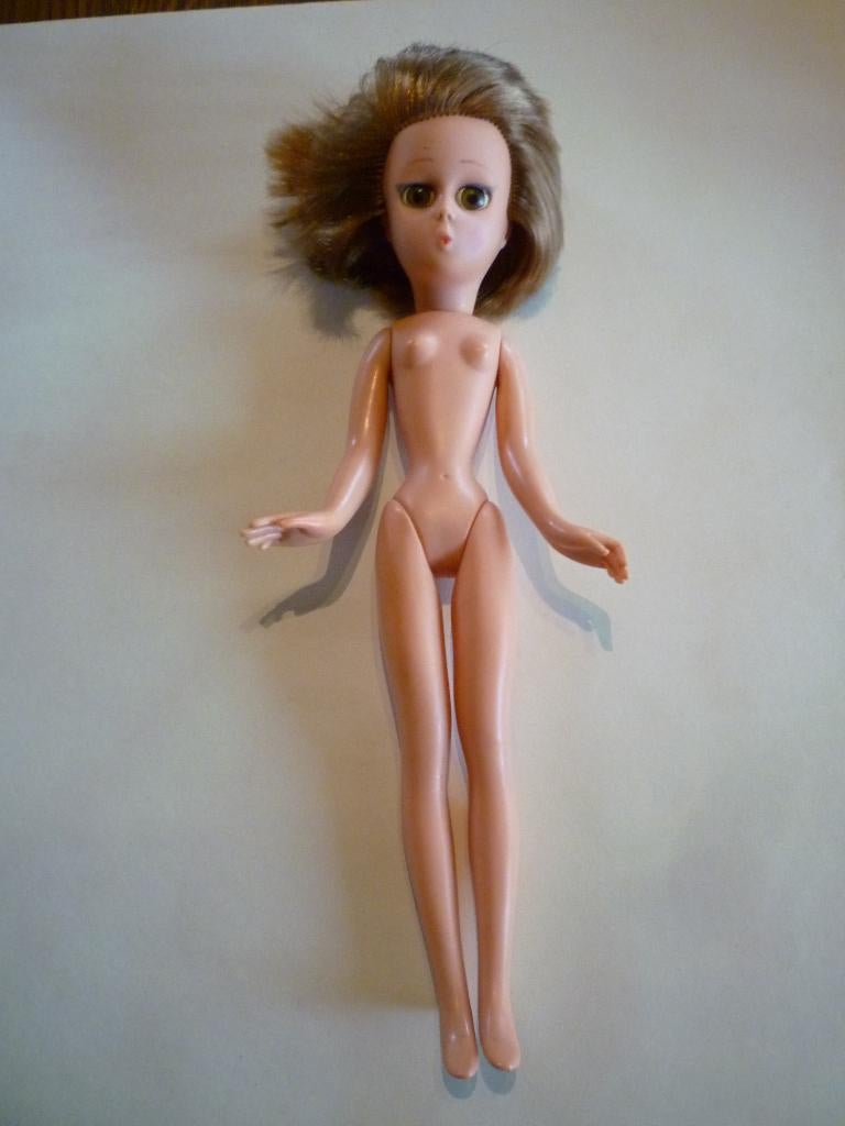 Vintage UNICA pop / 33 cm, Enlèvement ou Envoi, Utilisé, Poupée