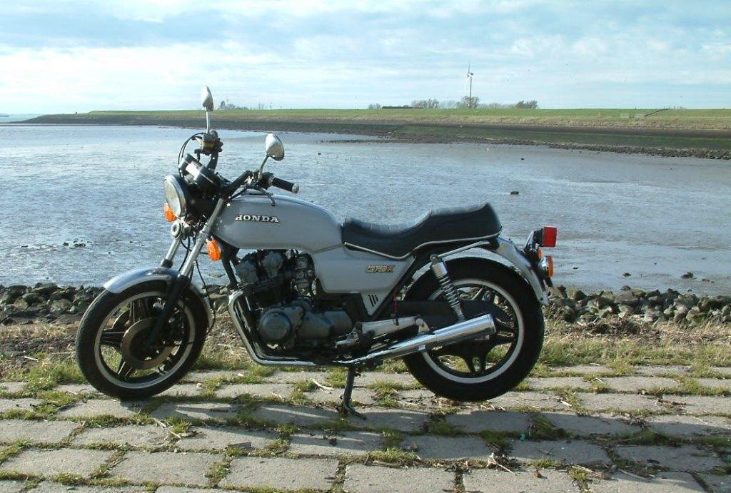 cb750K  1981  1750 euro   nieuw --uitlaat compleet, 750 cc, 4 cilinders, Motorrijbewijs A, Gebruikt