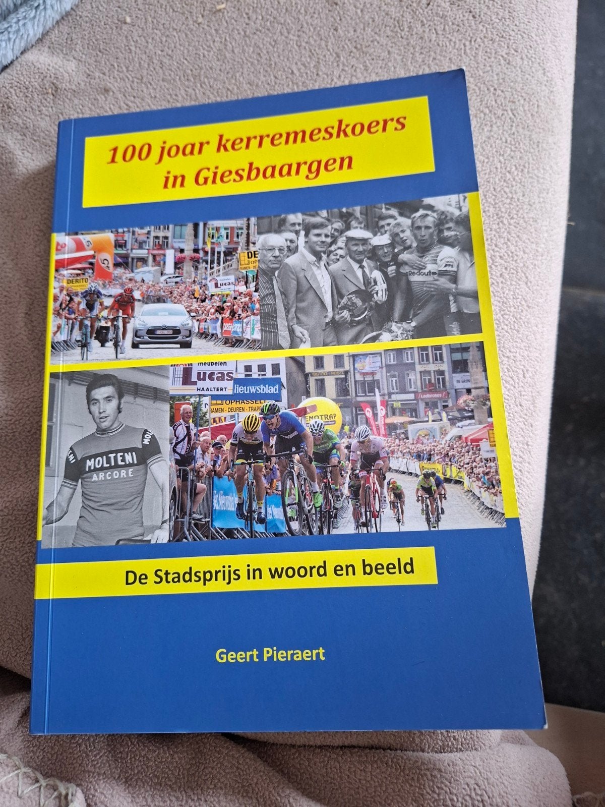 100 jaar kerremeskoers in giesbaargen    geert pieraert, Boeken, Sportboeken, Ophalen of Verzenden