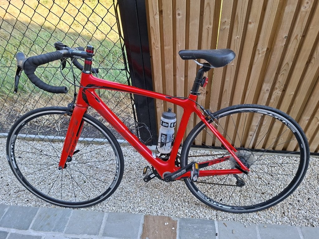 Rode wielerfiets in carbon., Fietsen en Brommers, Ophalen, Gebruikt, 20 tot 24 inch