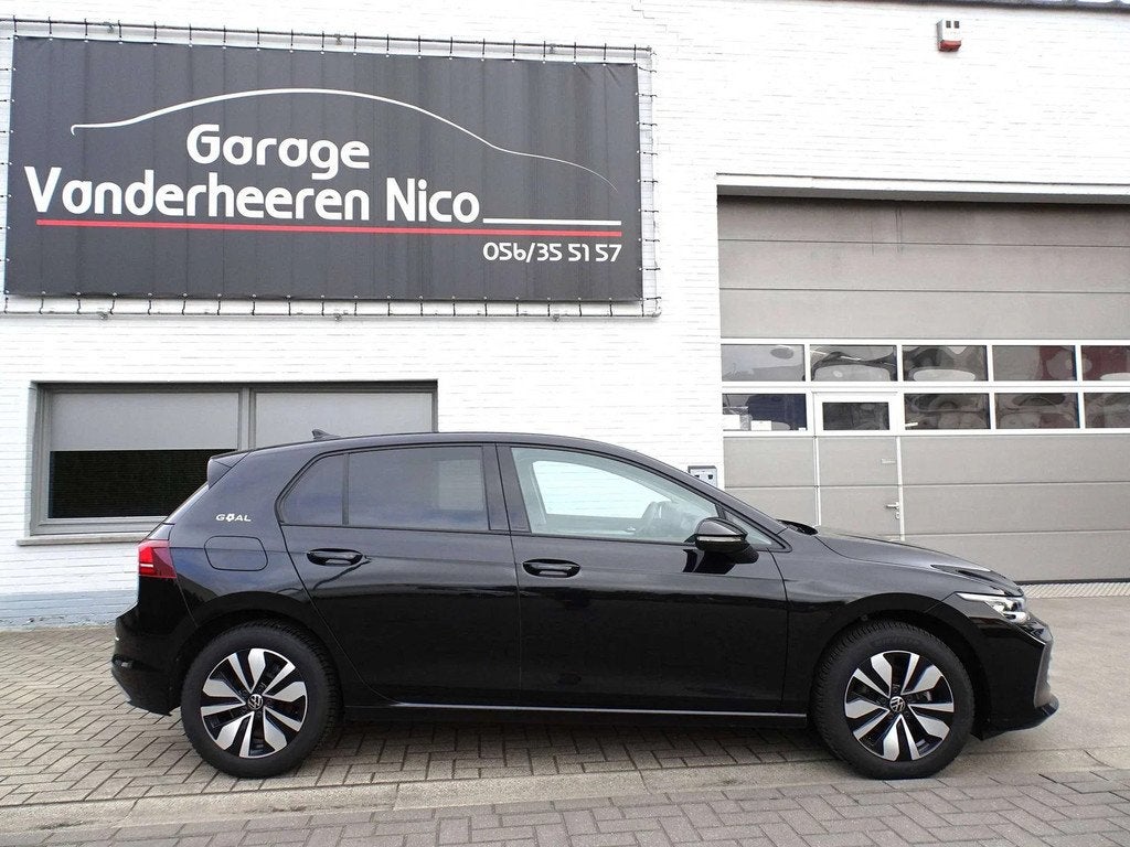 Volkswagen Golf VIII 1.5TSie Goal FULL LED,VIRTUAL,TREKHAAK,, 1800 kg, Zwart, 4 cilinders, 116 pk