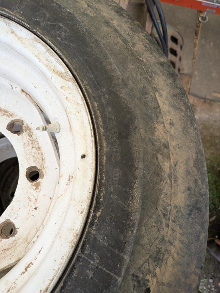 Roues à 8 trous, Articles professionnels, Enlèvement