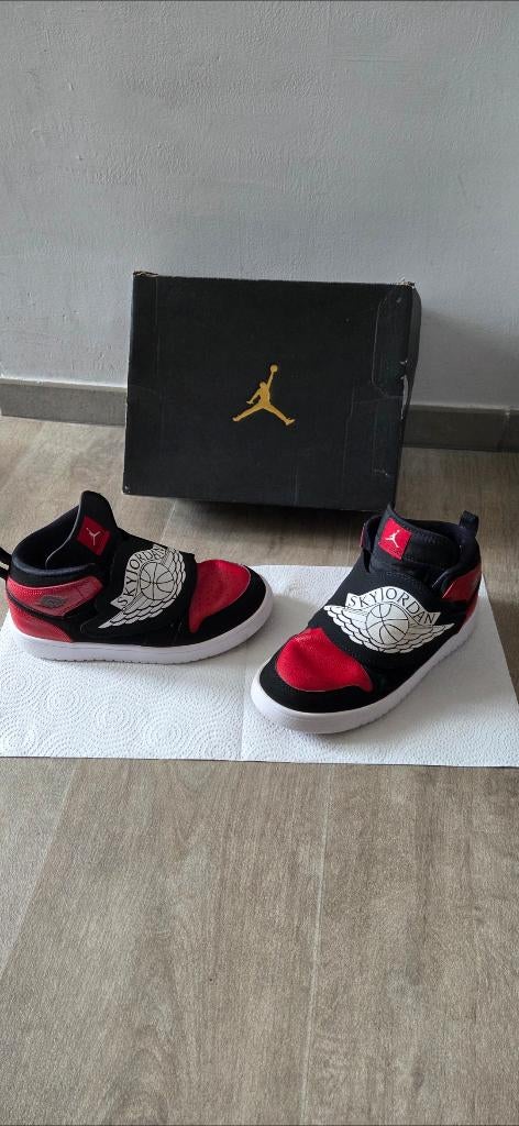 Nike Air Jordan pour fille ou garçon comme neuve, Sports & Fitness, Basket, Comme neuf, Chaussures, Enlèvement