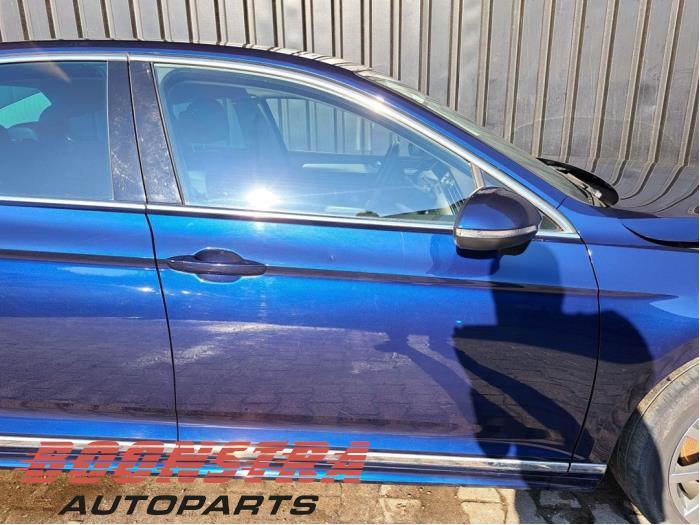 Portière 4portes avant droite d'un Volkswagen Passat (Passa, Volkswagen, -, 3 mois de garantie, Utilisé