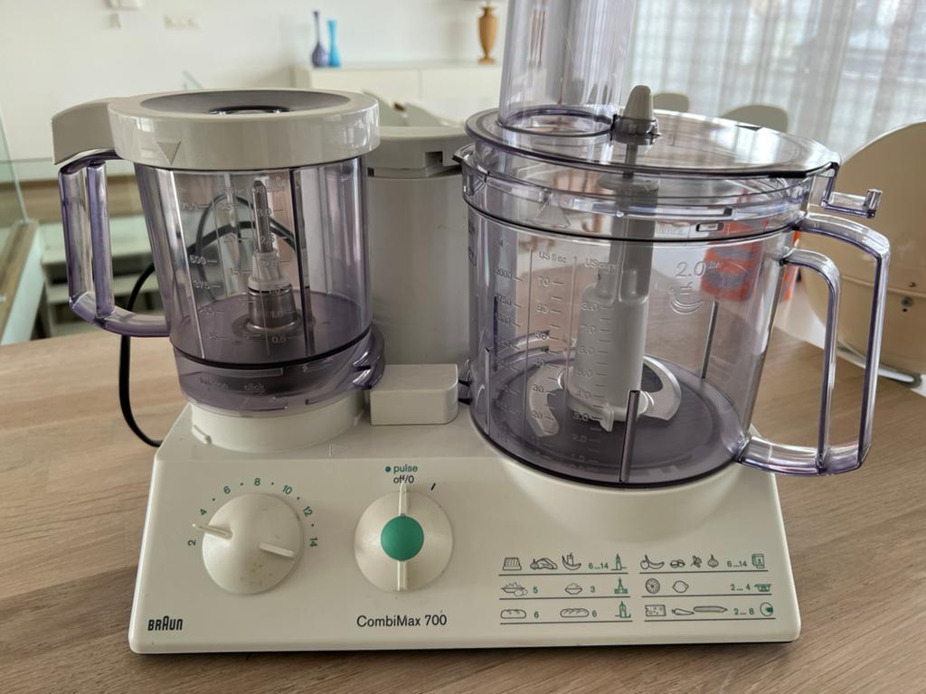 Braun keuken tobot met alle accessoires, Elektronische apparatuur, Keukenmixers, Ophalen, Zo goed als nieuw