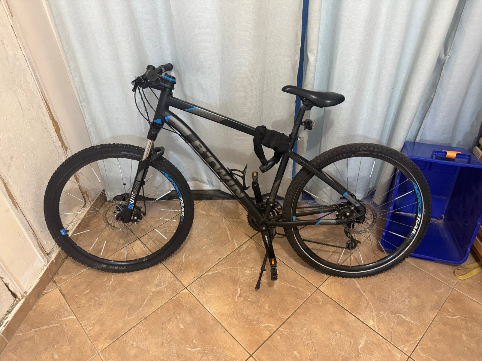 Rockrider 520 AVEC UNE BONNE SERRURE, Enlèvement ou Envoi, Comme neuf, Hommes, Vitesses