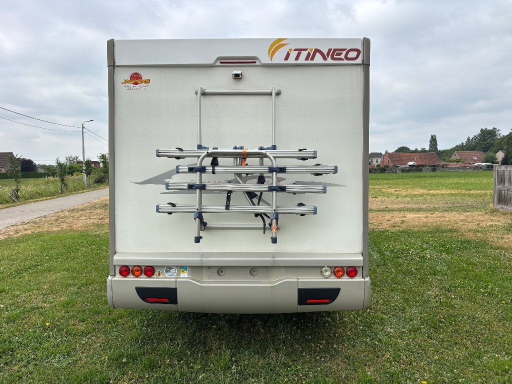 Joli Itineo SB720 sur Fiat Ducato 2.3jtd base 6 personnes, Réfrigérateur, Siège standard, Fiat, Boîte manuelle