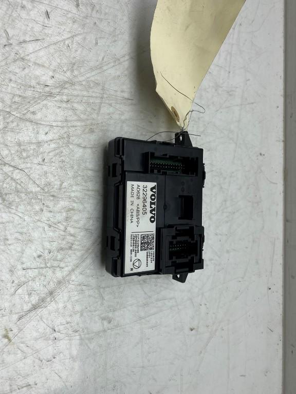 ORDINATEUR GESTION TEMPERATURE Volvo XC40 (XZ) (|32296405|), Dhr. J. Ham, Administratie@autoham.nl, Nijkerkerstraat 27a 27a
3821 CD  AMERSFOORT, NL
