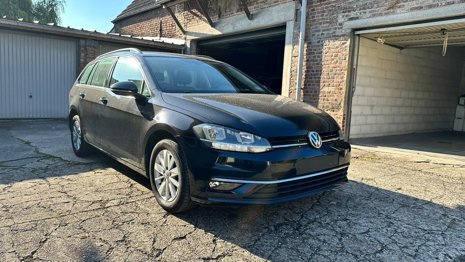 Vw Golf 7.5 !!!! 1.0 benzine, Elektrische koffer, Euro 6, Zwart, 5 deurs