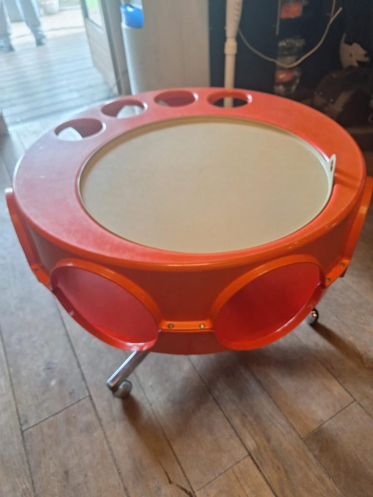 Space age 1971 bartafel, Ophalen