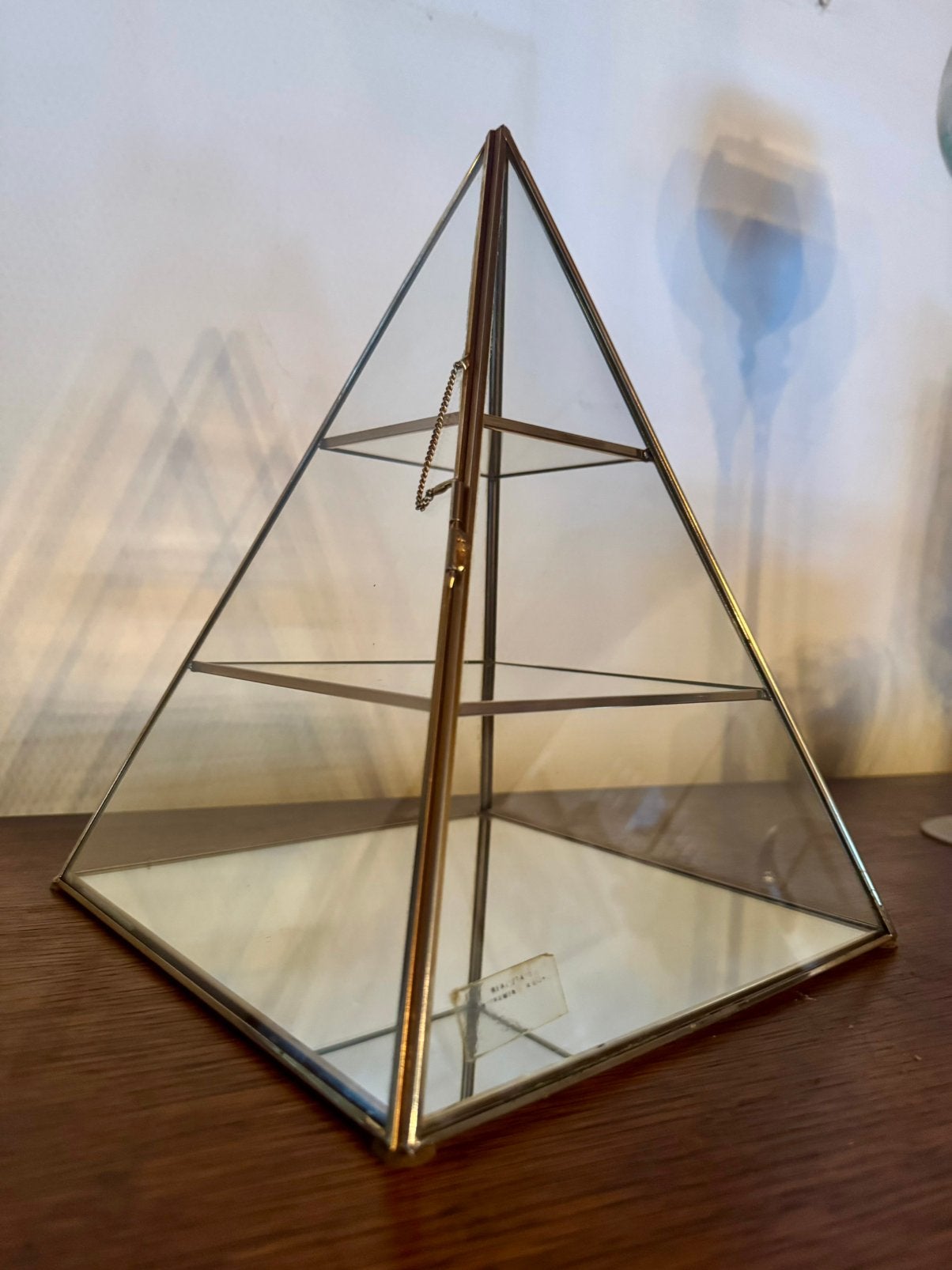 Vitrine italienne vintage en laiton — Fabriquée à la main, Maison & Meubles, Enlèvement, Comme neuf