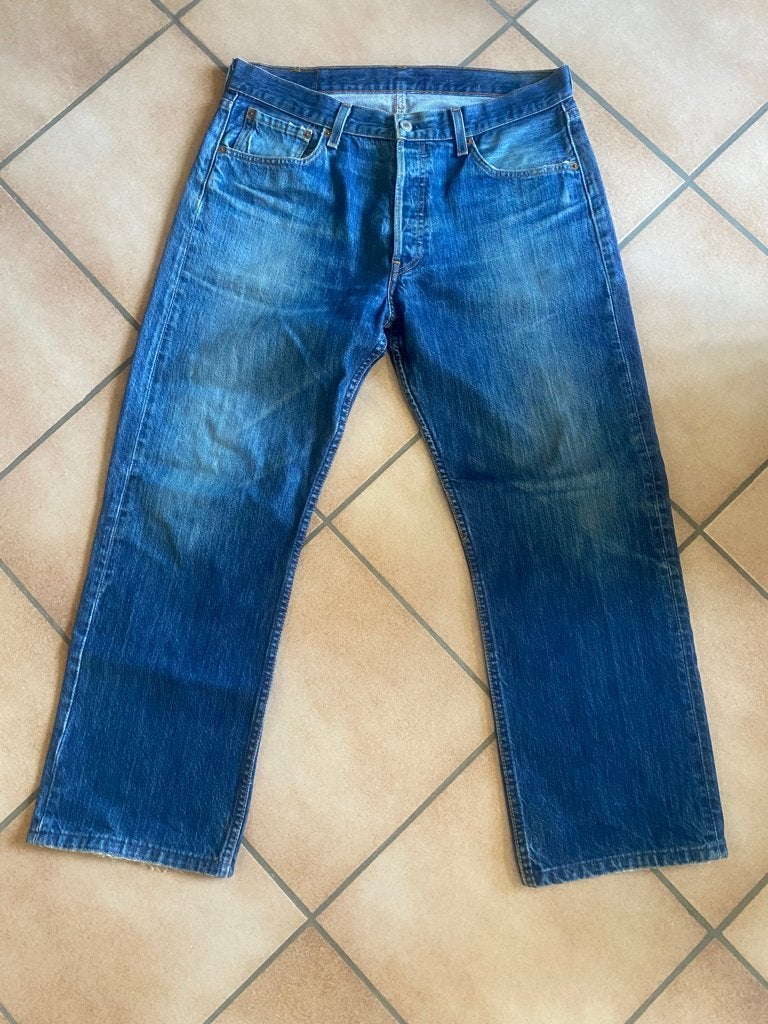 Levi's 501 blauwe spijkerbroek W34 (L32) faded dirty Vintage, Kleding | Heren, W33 - W34 (confectie 48/50), Gedragen, Levi’s, Verzenden