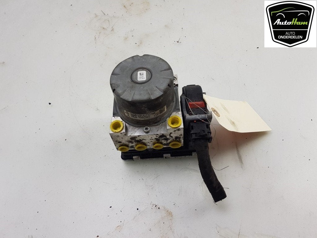ABS POMP ABS Tiguan (AD1) (|5Q0614517EE|5Q0614517EEBEF|), Gebruikt, Volkswagen