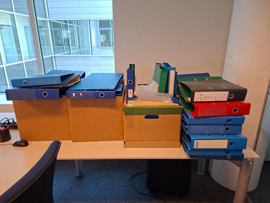 gratis - ringmappen + doorzichtige insteekhoesjes, Diversen, Ophalen, Gebruikt