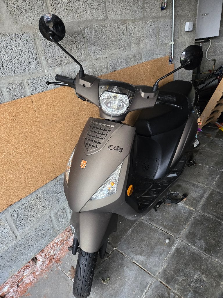 La Souris City scooter B-klasse 2.223 km, Vélos & Vélomoteurs, Comme neuf, Classe B (45 km/h), Enlèvement, Essence