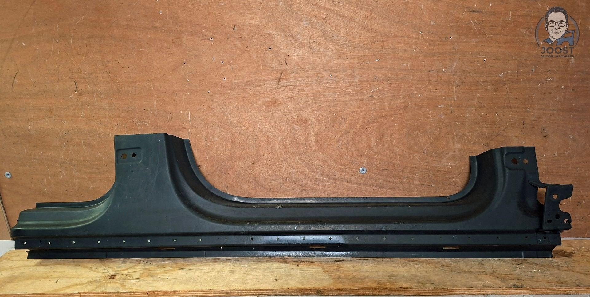 Dorpel rechts orgineel Seat Ateca 575 2016-2026 575810530, Neuf, -Autovia A-2 km 585, 08760 Martorell, Spanje, -Seat S.A., Origine de la pièce connue