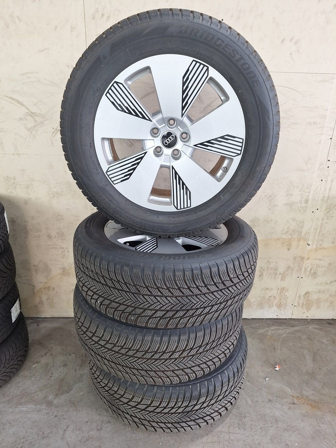 Audi E-Tron Winterset 19 Inch Origineel, Gebruikt, 255 mm, -, -