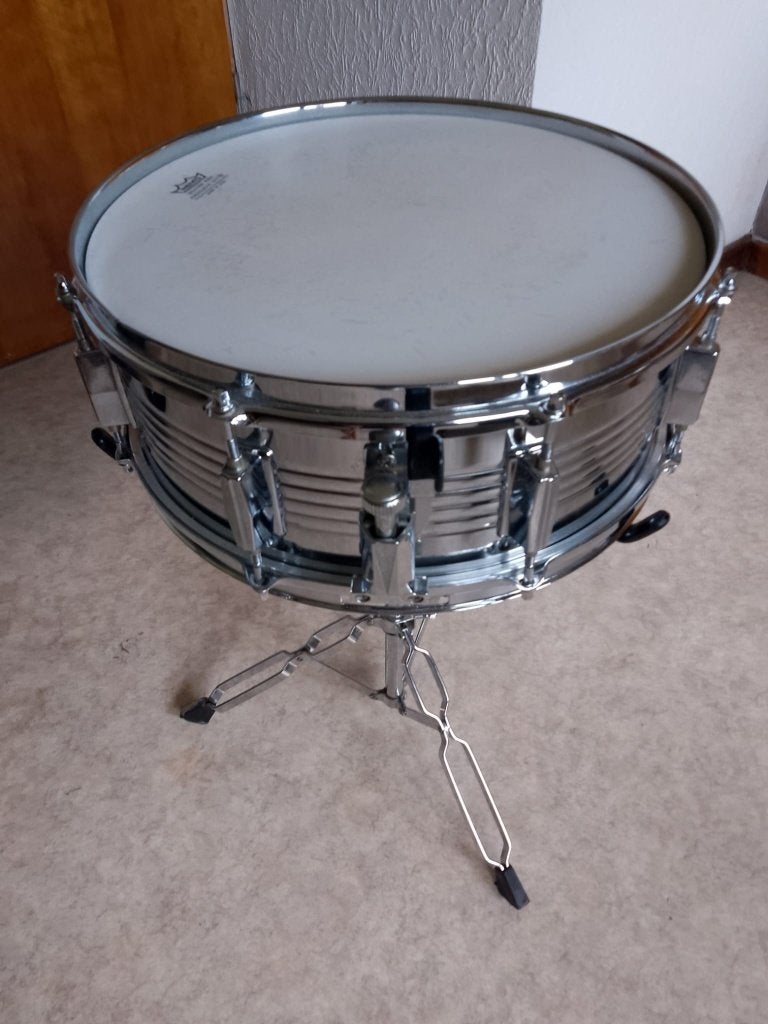 Caisse claire+pied+baguettes, Muziek en Instrumenten, Drumstellen en Slagwerk, Ophalen, Nieuw