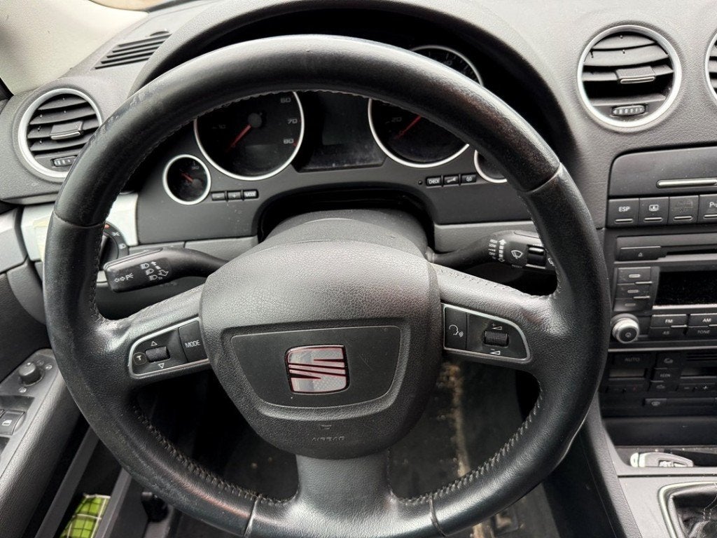 COMBINE COMMODO Seat Exeo (3R2) (|4E0953513K|4E0953503F|), Seat Deutschland GmbH, Service@seat.de, Utilisé, Seat