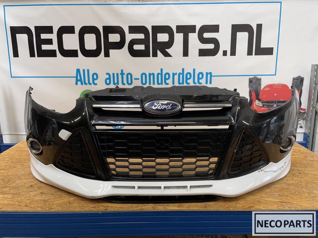 BUMPER FORD FOCUS MK3 ST LINE VOORBUMPER GRILL 2010-2014, Auto-onderdelen, Ophalen of Verzenden, Gebruikt, Ford, Bumper