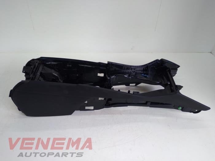 Console centrale d'un BMW 5-Serie, -, 3 mois de garantie, Utilisé, -
