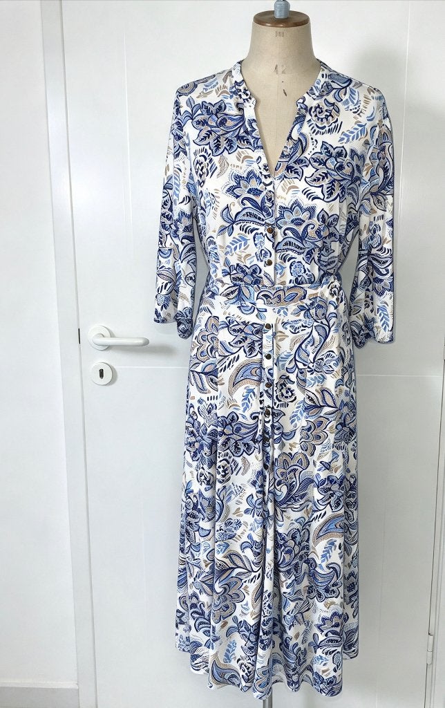 Jurk K-Design xl, K-design, Maat 46/48 (XL) of groter, Zo goed als nieuw, Onder de knie