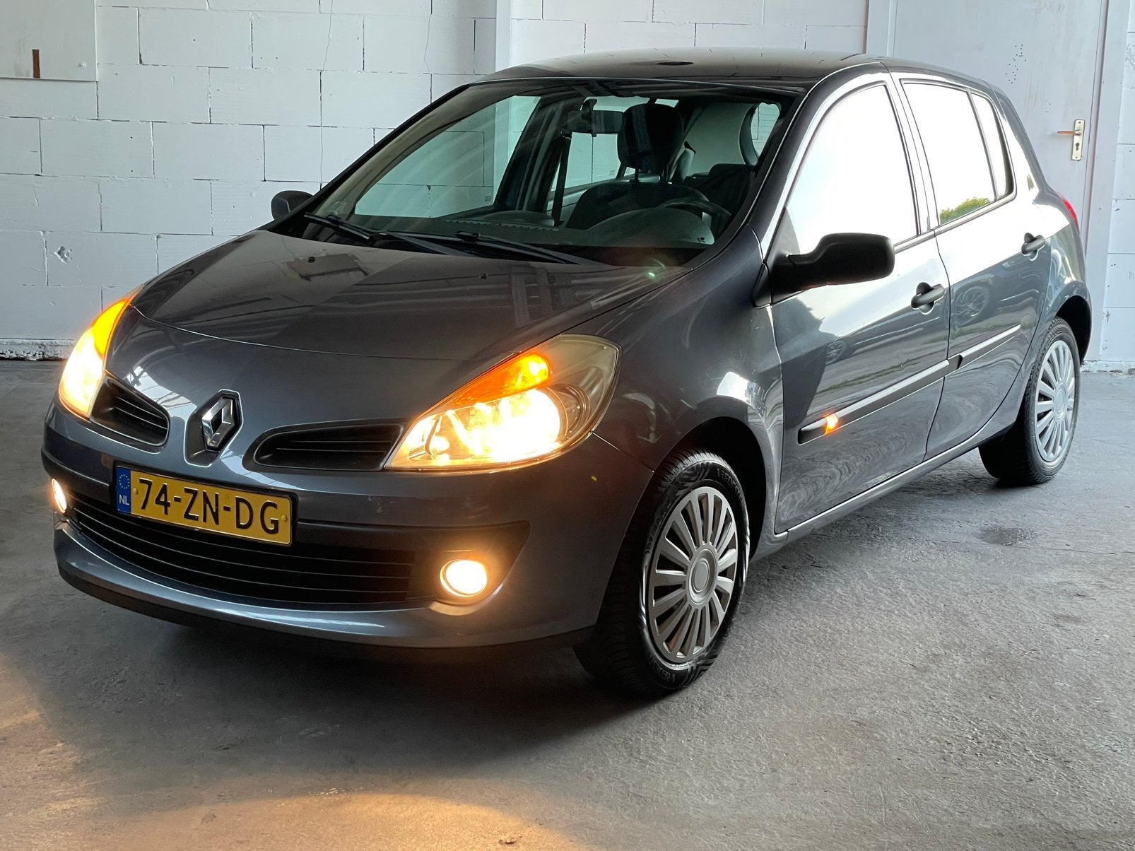 Renault Clio 1.2 (reprenez les exportations des Pays-Bas), Autos, Renault, Entreprise, Clio, Entretenue par le concessionnaire
