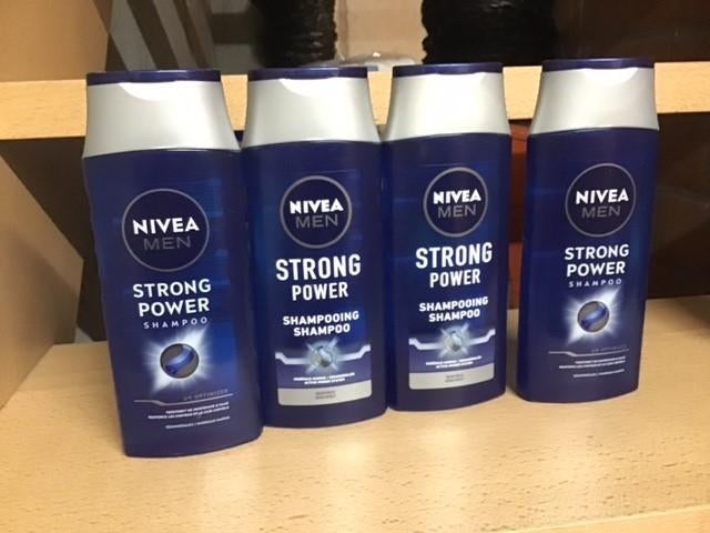 Shampooing puissant Nivea pour homme 12 x 250 ml, Enlèvement ou Envoi, Neuf
