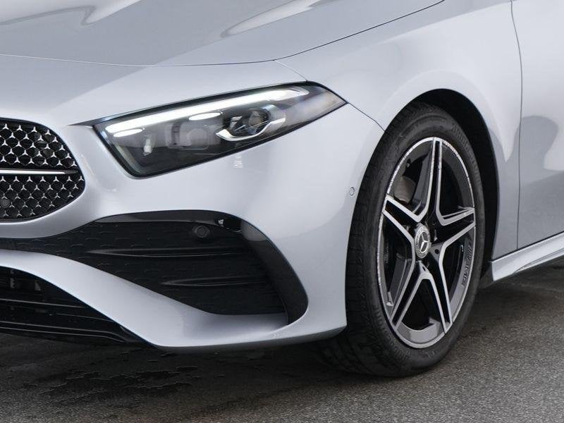 Mercedes-Benz A-Klasse 180 Hatchback AMG Line | Night Pack |, 100 kW, Achat, 1440 kg, Entreprise