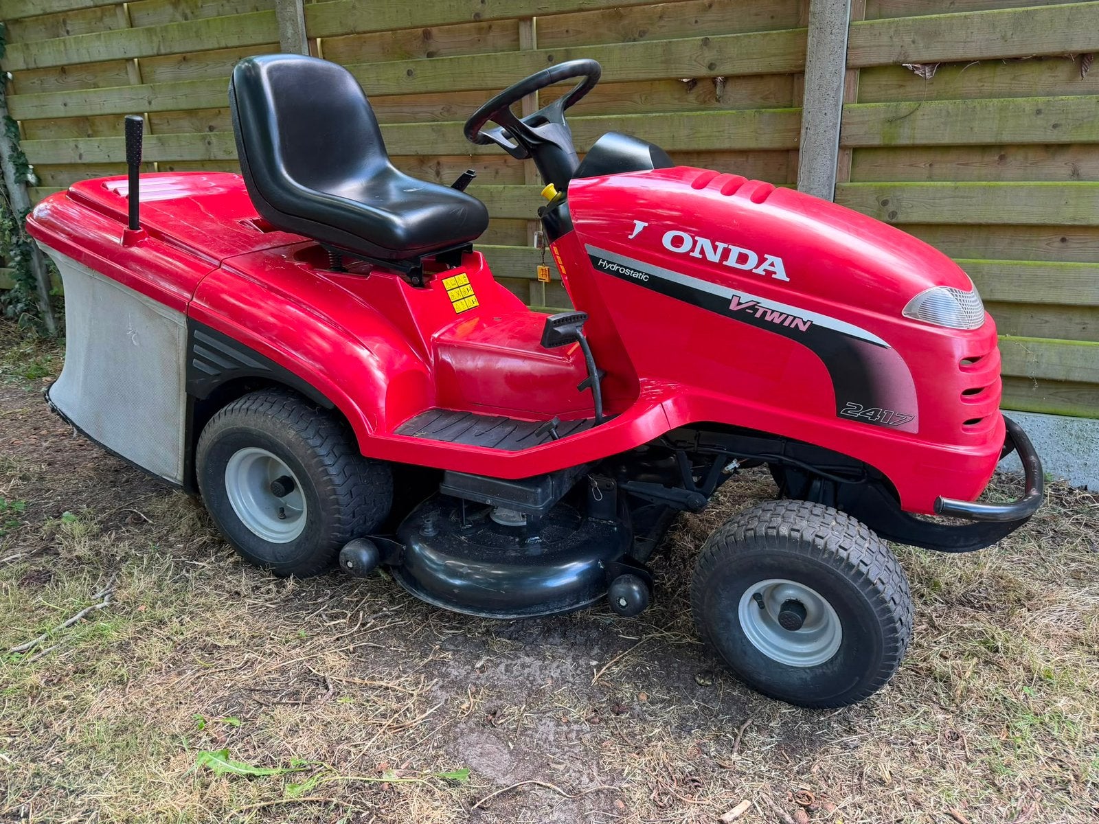zitmaaier honda 2417 hydrostaat, Ophalen, Gebruikt