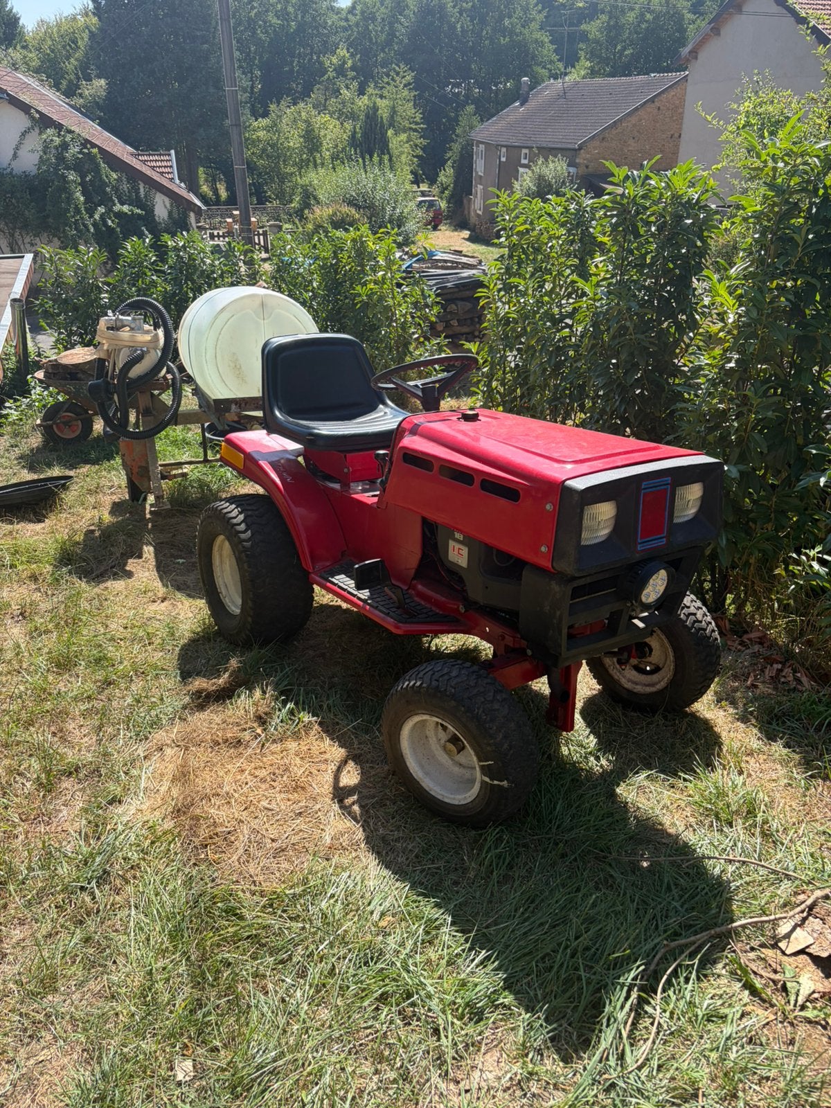 Tracteur tondeuse 18cv sans barre de coupe, Enlèvement, Comme neuf