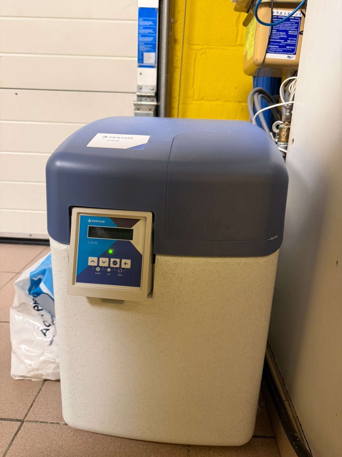 Nieuwe waterverzachter Van Marcke, Elektronische apparatuur, Ophalen, Zo goed als nieuw