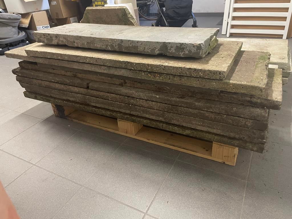 Gratis - Betondallen, vensterbanken & putdeksels, Tuin en Terras, Tegels en Klinkers, Ophalen, Gebruikt, Natuursteen