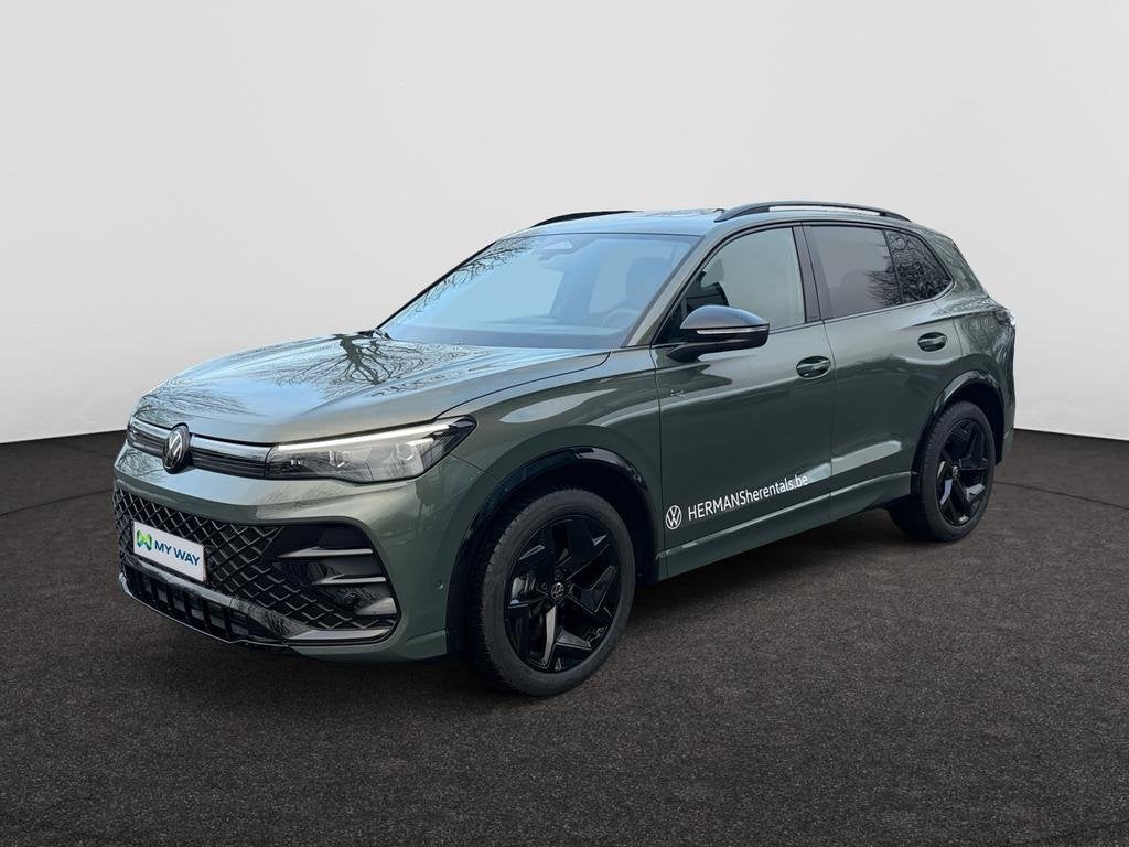 Volkswagen Tiguan Tiguan 1.5 eTSI mHEV ACT R-Line Business P, Auto's, Volkswagen, Automaat, SUV of Terreinwagen, 142 g/km, Lederen bekleding
