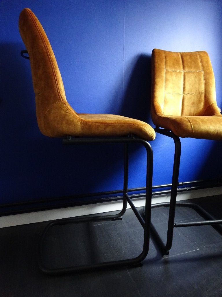 Twee barstoelen Henders & Hazel, Maison & Meubles, Tabourets de bar, Neuf, 60 à 90 cm, Synthétique, Métal, 2 tabourets, Avec repose-pieds