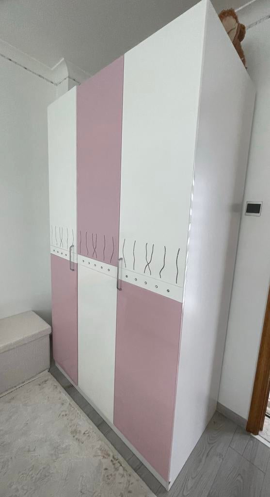 armoire rose et blanche, Antiquités & Art, Enlèvement