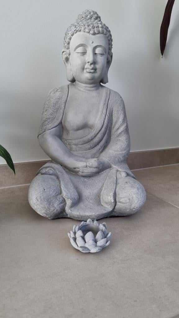 Statue de Bouddha de 50 cm de haut, Enlèvement