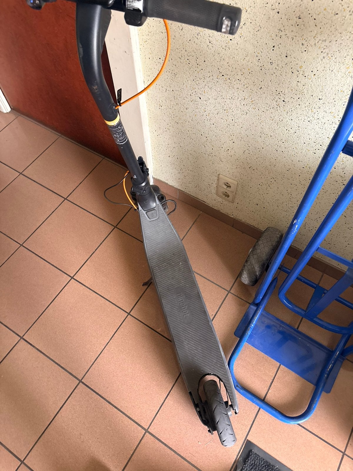 Trottinette électrique ninebot E2 plus, Enlèvement, Utilisé, Step électrique (E-scooter)