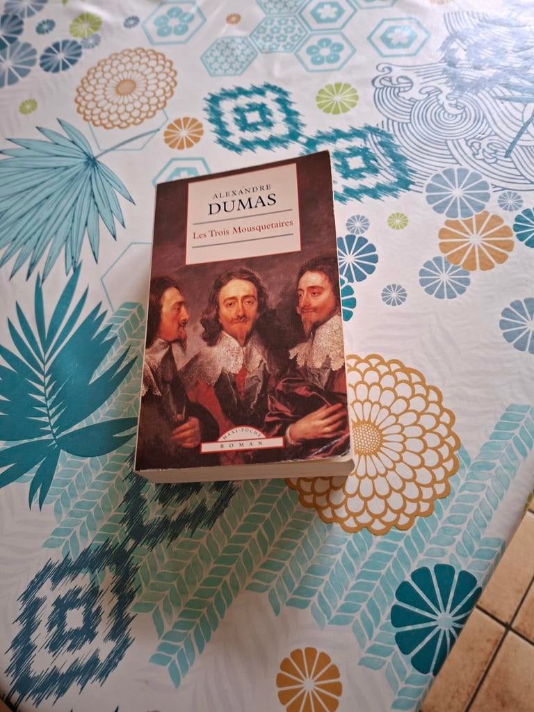 Alexandre Dumas. Les trois mousquetaires., Livres, Enlèvement ou Envoi