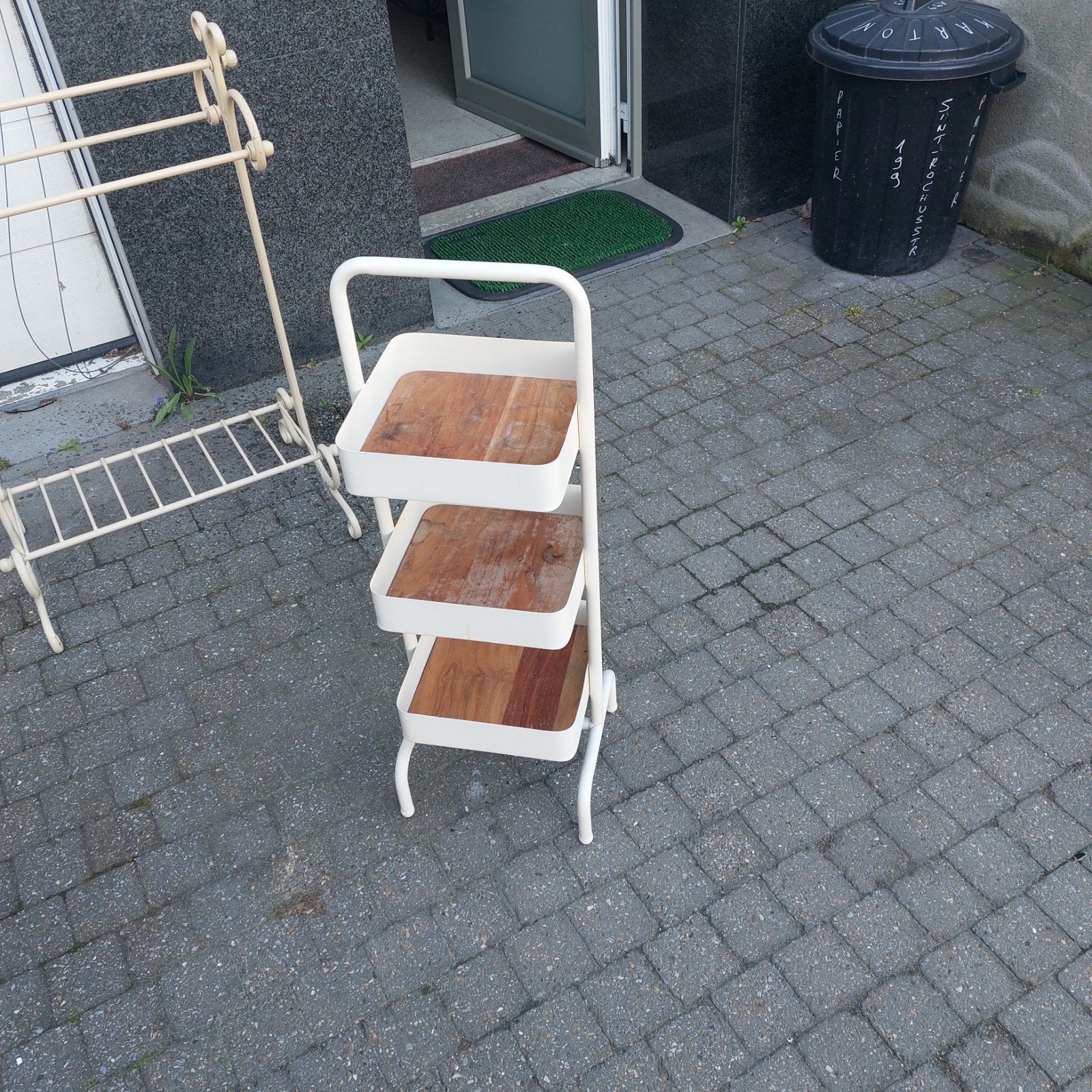 Mooi schap, Ophalen