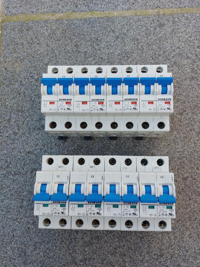 8 disjoncteurs 16A SCHRACK BS 017216, Doe-het-zelf en Bouw, Elektriciteit en Kabels, Ophalen, Gebruikt, Overige typen