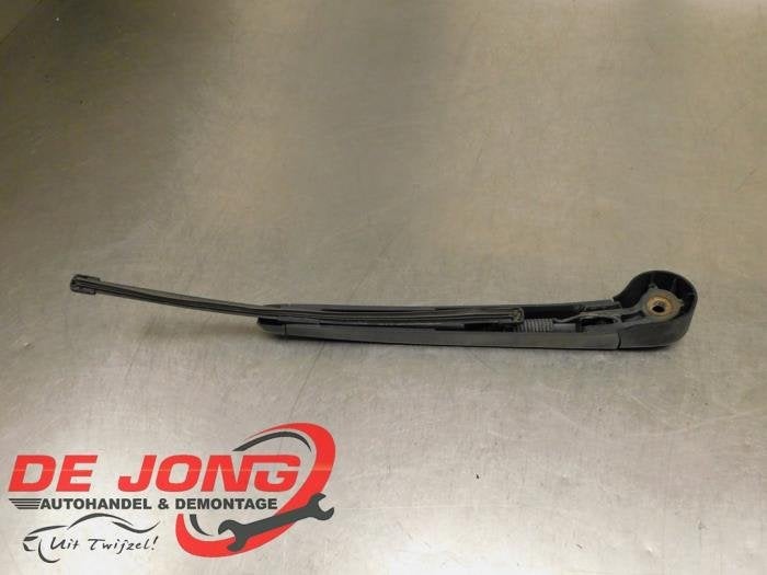 Bras essuie-glace arrière d'un Volkswagen Touran, Volkswagen, -, 3 mois de garantie, Utilisé