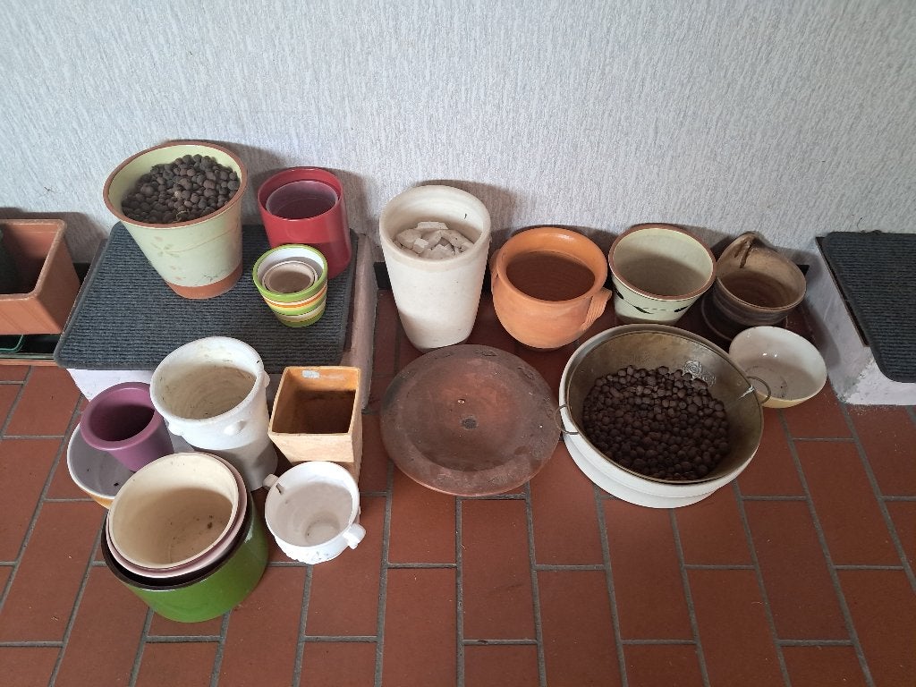 Bloempotten : stenen, terracotta in diverse maten en kleuren, Zo goed als nieuw, Minder dan 40 cm, Balkon, Overige vormen