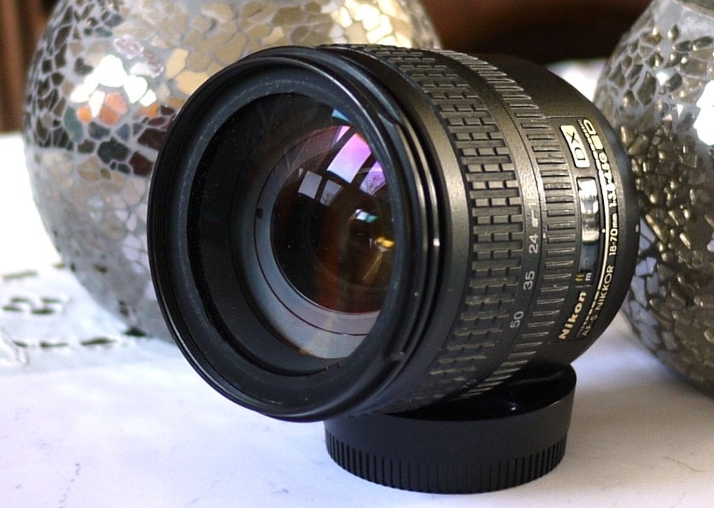 AF-S NIKKOR 18-70mm f3.5-4.5 G ED, TV, Hi-fi & Vidéo, Photo | Lentilles & Objectifs, Utilisé, Lentille standard, Zoom, Enlèvement ou Envoi