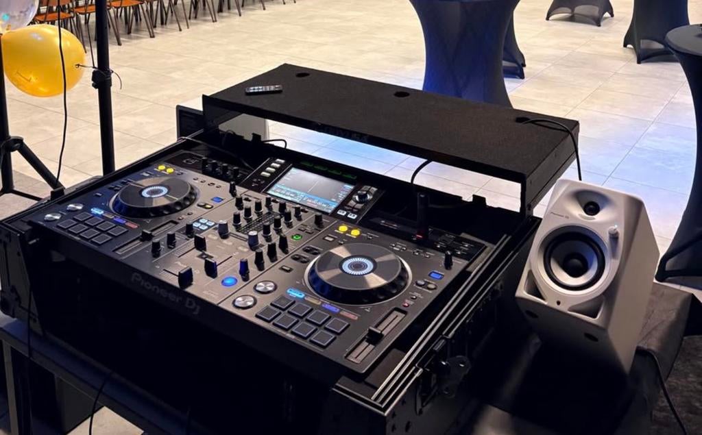 Pioneer RX2 met flightcase (Odyusa) Perfecte staat, Musique & Instruments, DJ sets & Platines, Enlèvement, Comme neuf, Pioneer
