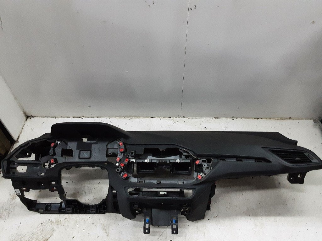 CADRE DE TABLEAU DE BORD BMW 1 serie (F40) (01-2019/-), Utilisé, BMW, Petuelring 130
80809  München, DE, Bayerische Motoren Werke AG