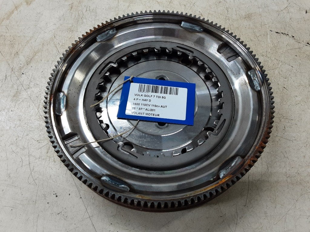 VLIEGWIEL Volkswagen Golf VII (AUA) (01-2012/03-2021) (LUK), Gebruikt, Volkswagen, Volkswagen AG, Kundenbetreuung@volkswagen.de