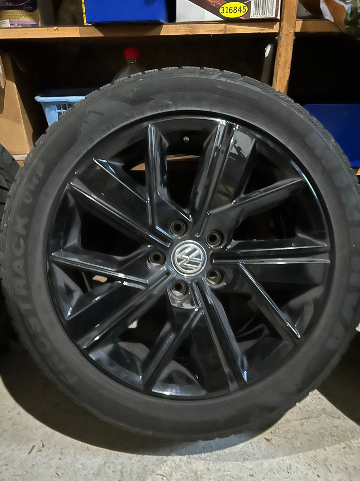 Jantes VW T6 Valdivia 18 pouces d'origine, Pneus hiver, 255 mm, Véhicule utilitaire, 18 pouces