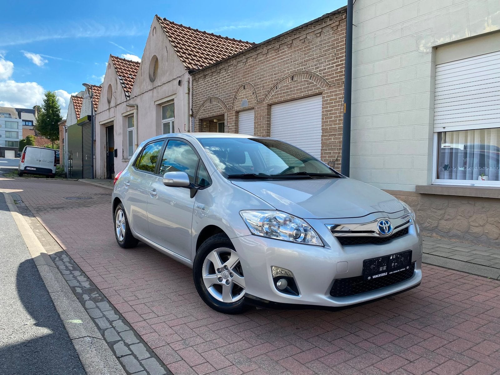 Toyota Auris 1.8 Essence + Hybride/ 2013/72000.km/Garantie, 100 kW, Achat, Cruise Control, Entreprise