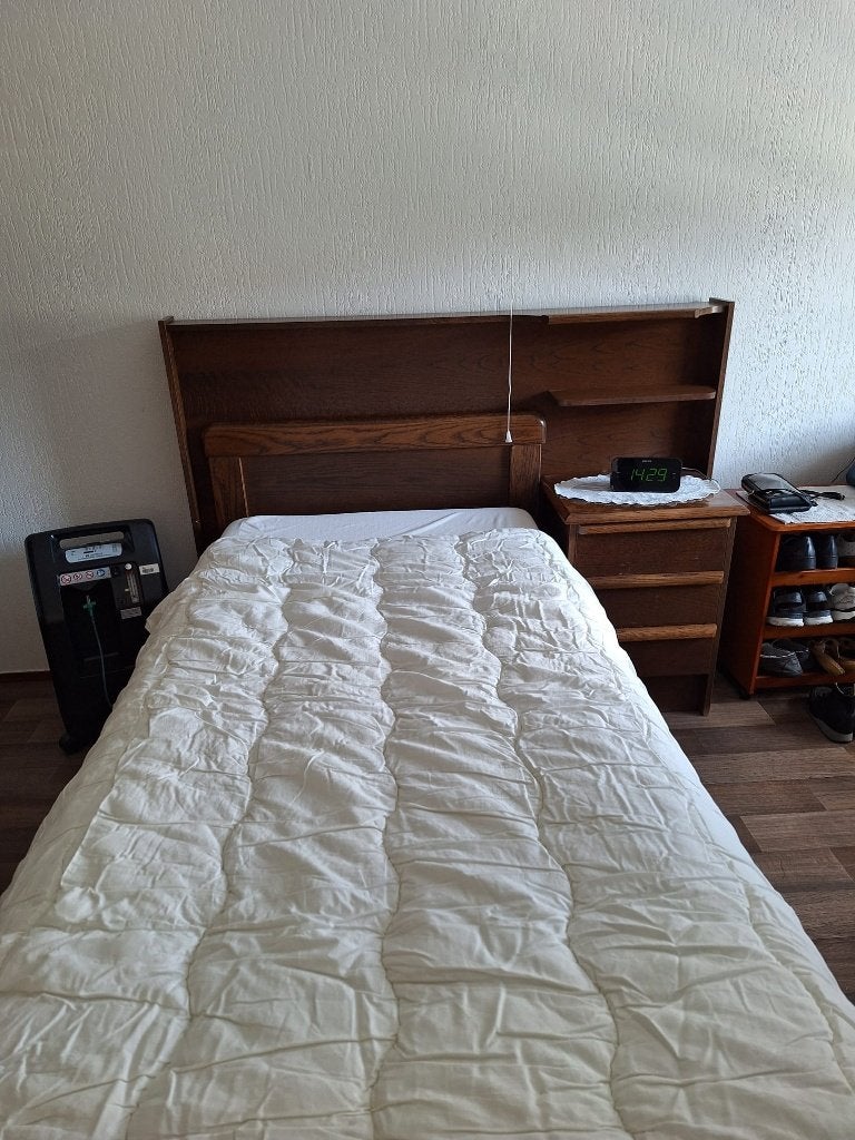 Senioren slaapkamer, Huis en Inrichting, Slaapkamer | Complete slaapkamers, Ophalen, Gebruikt, Eenpersoons